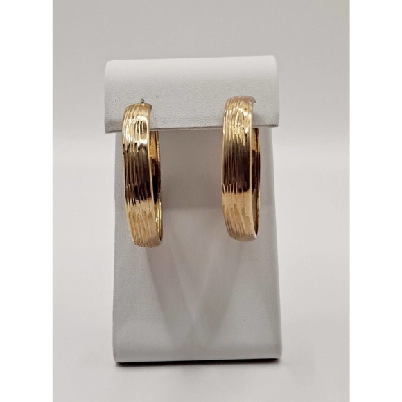 Elegant Bellezza Gold Tone Textured Hoop Earrings Pierced - Picture 3 of 10